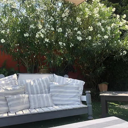 La Canonica Con Piscina A Padernello Pensionat 3*