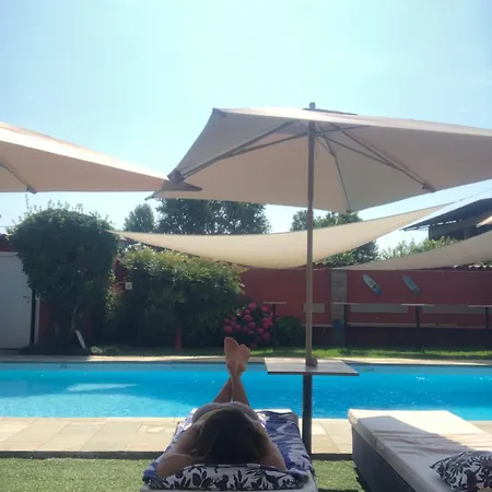 La Canonica Con Piscina A Padernello Pensionat