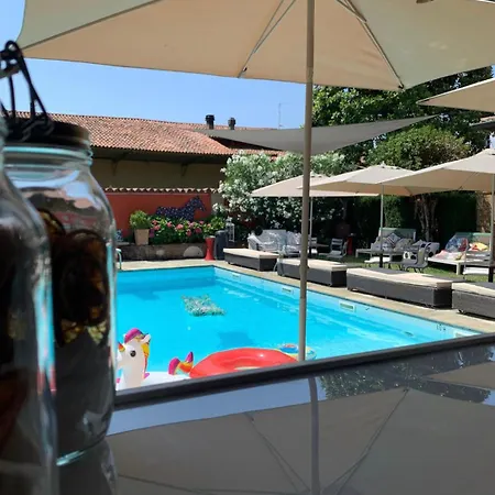 La Canonica Con Piscina A Padernello Pensionat 3*