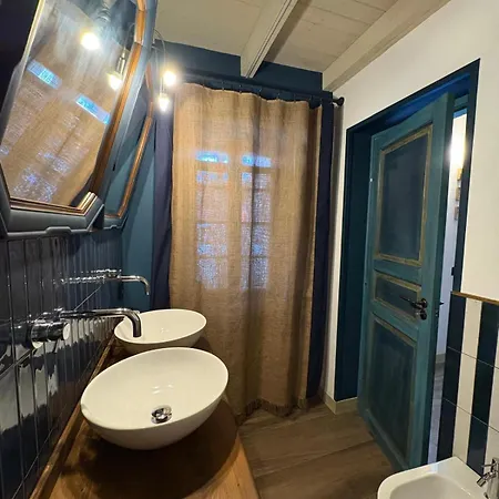 La Canonica Con Piscina A Padernello Pensionat 3*
